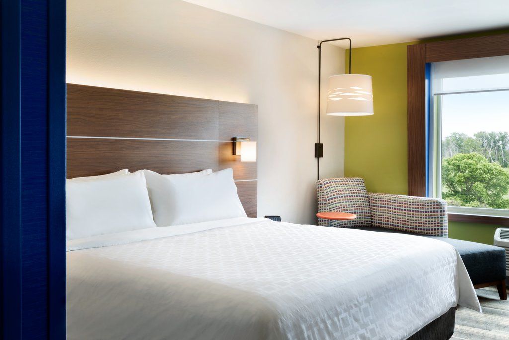 Holiday Inn Express & Suites Farmville By Ihg Экстерьер фото