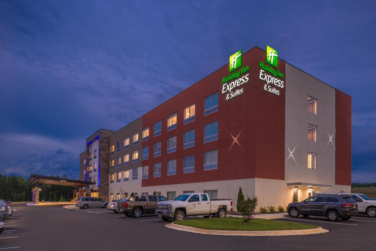 Holiday Inn Express & Suites Farmville By Ihg Экстерьер фото