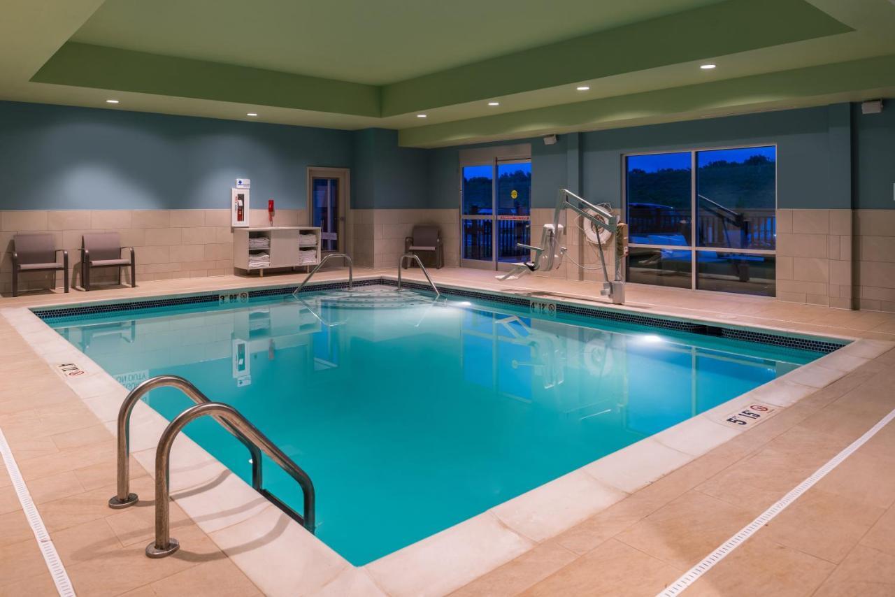 Holiday Inn Express & Suites Farmville By Ihg Экстерьер фото