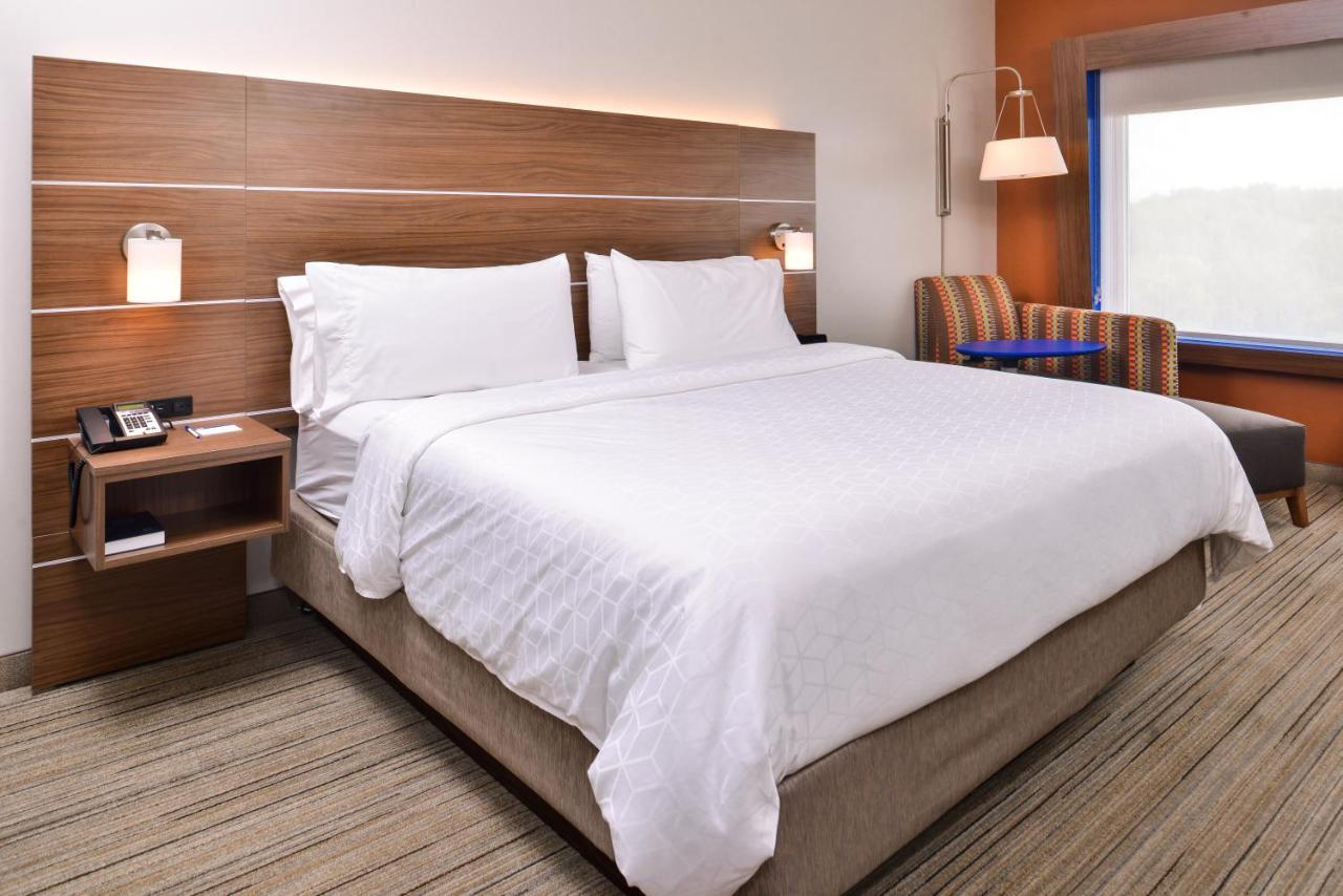 Holiday Inn Express & Suites Farmville By Ihg Экстерьер фото