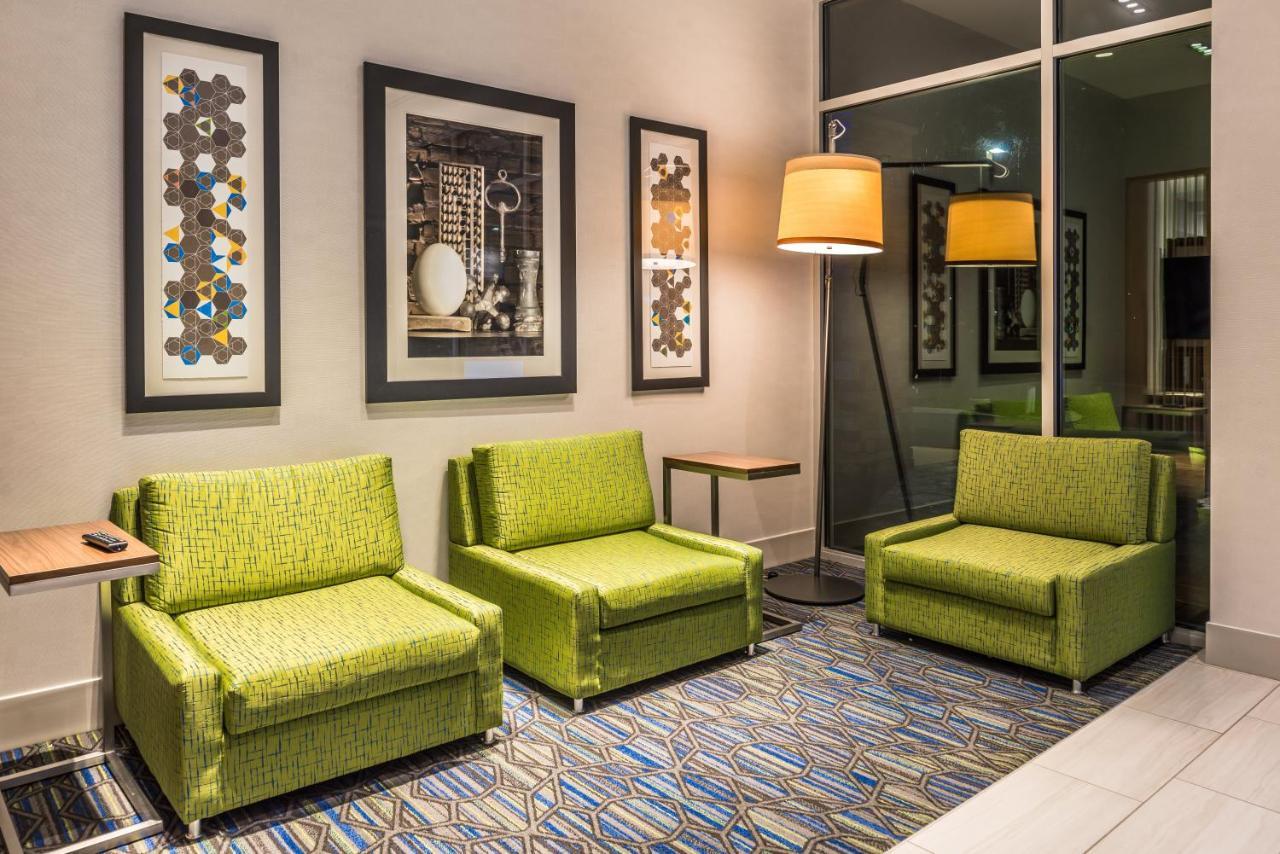 Holiday Inn Express & Suites Farmville By Ihg Экстерьер фото